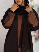 Abaya Jamila - Elegant Three-Piece Set with Bold Floral Embellishments