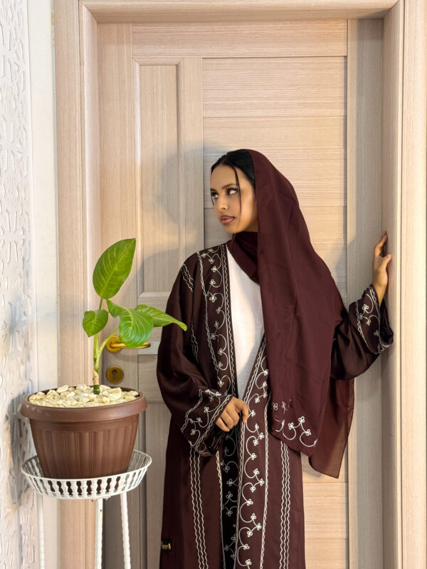 Abaya Lina - Classy Three-Piece Set in Rich Chocolate Brown