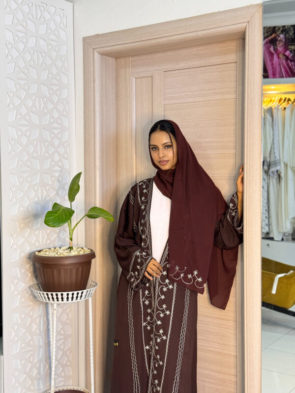 Abaya Lina - Classy Three-Piece Set in Rich Chocolate Brown