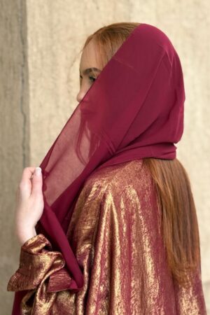 Abaya Velvet Glow – Radiate Elegance in Luxurious Velvet