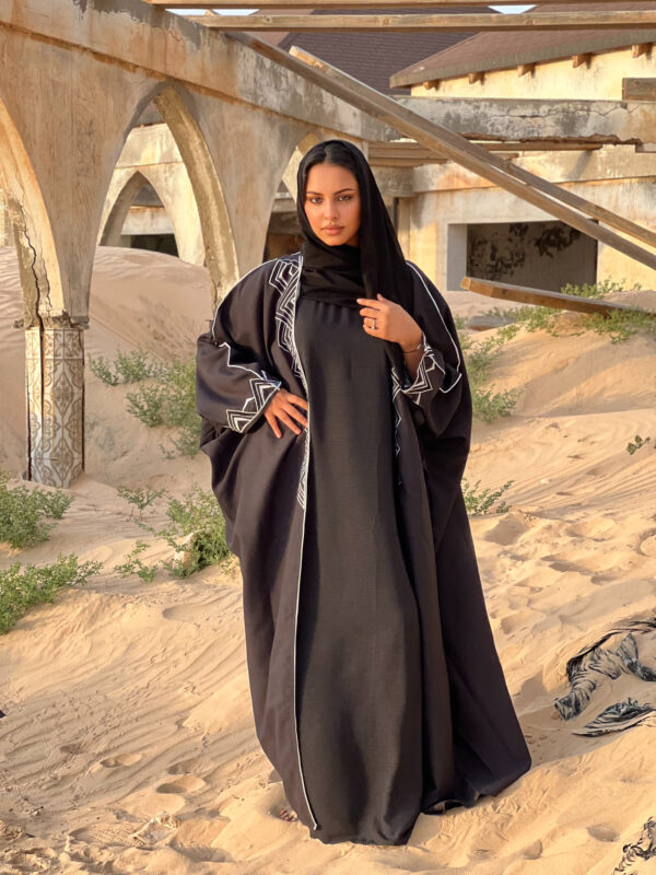 Abaya Zahra