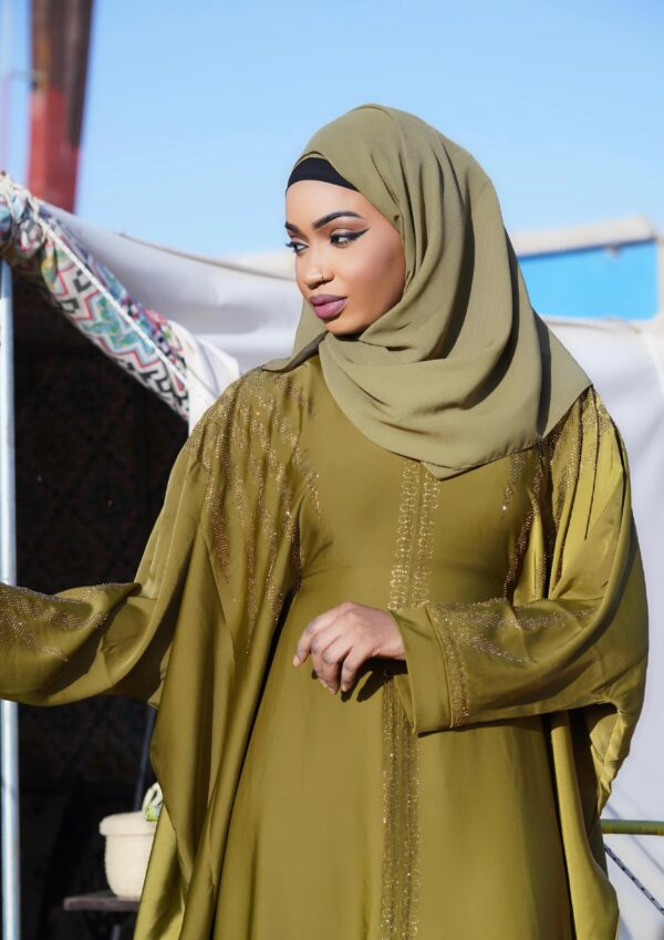 Abaya Yasmin – Olive Green & Gold Shimmer Two-Piece Set | Elegant Modest Wear