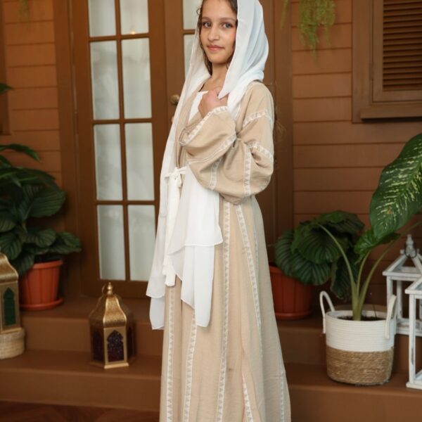 Abaya Zena girl